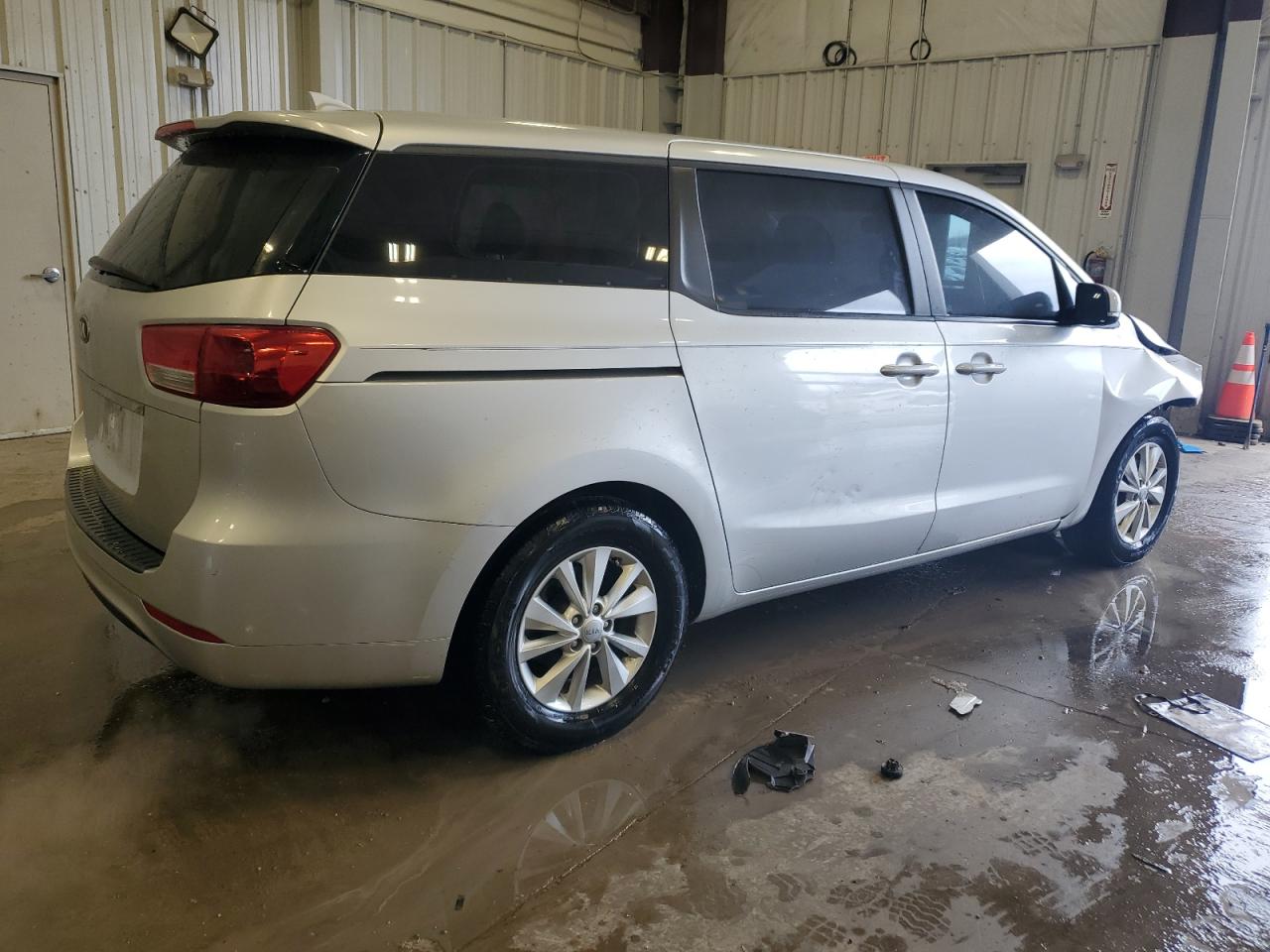 2016 Kia Sedona - Image 3