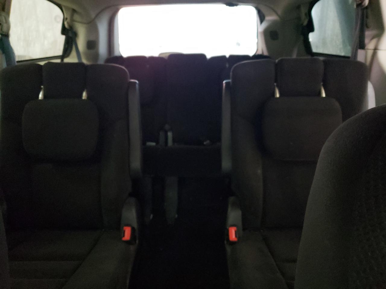 2016 Dodge Caravan - Image 10