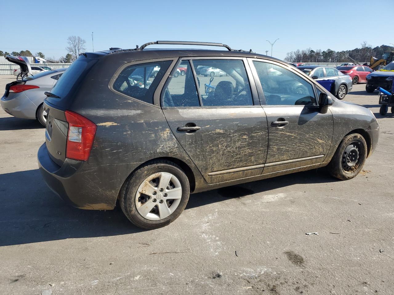 2009 Kia Rondo - Image 3