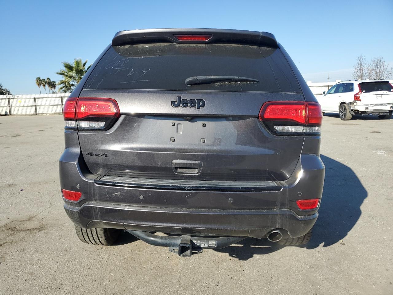 2017 Jeep Grand Cherokee - Image 6