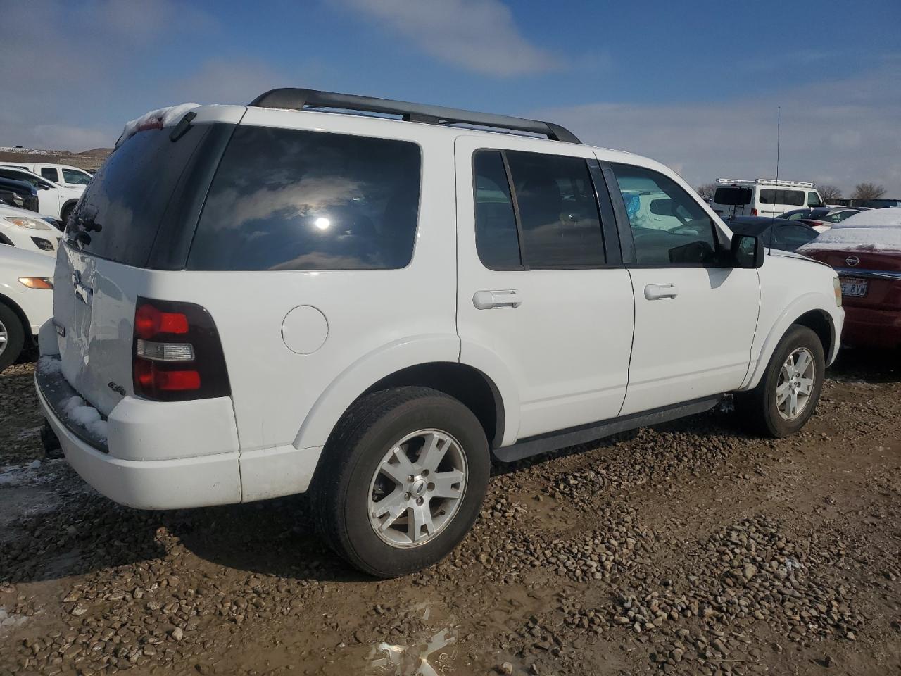 2009 Ford Explorer - Image 3