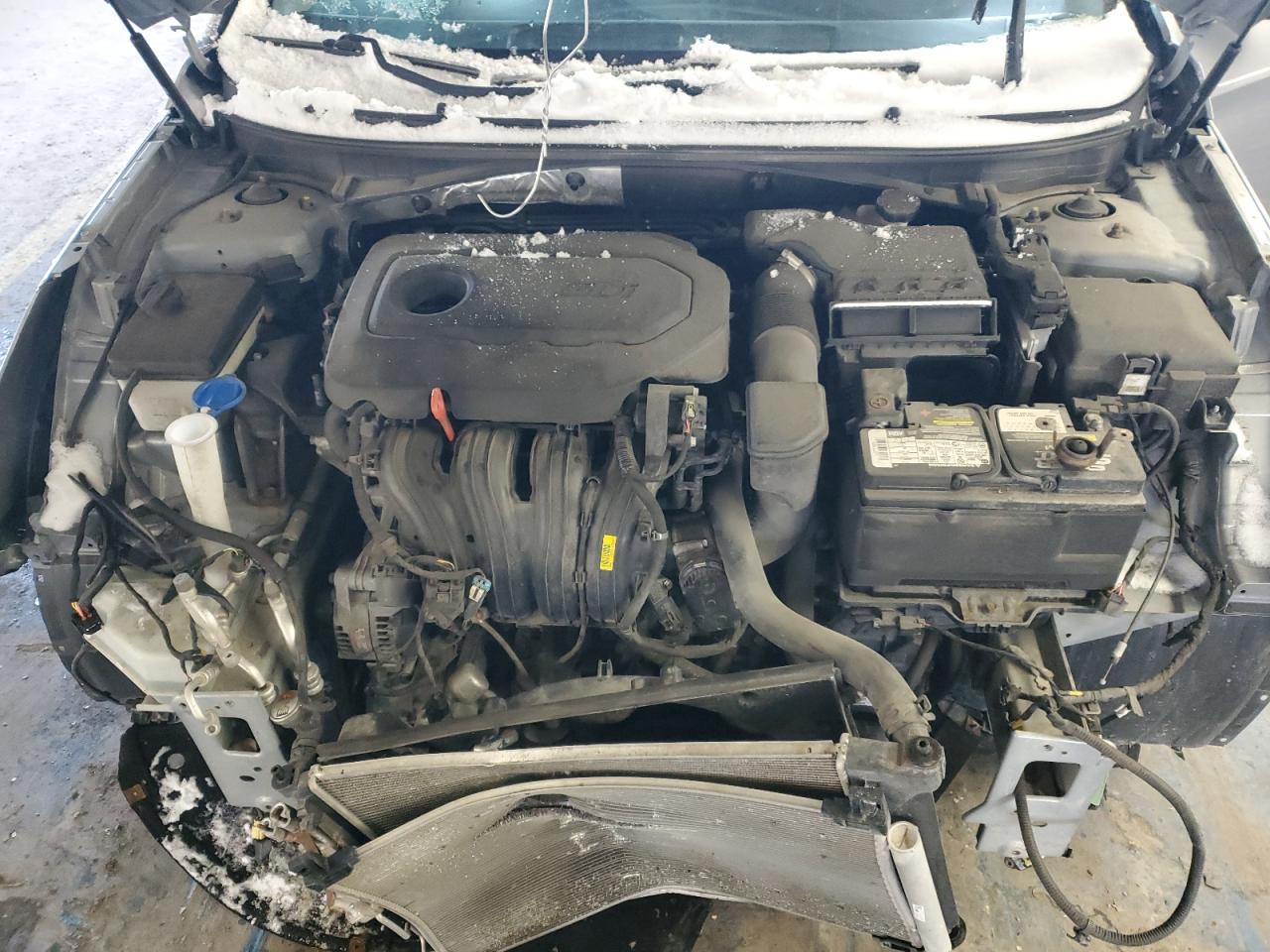 2016 Hyundai Sonata - Image 12