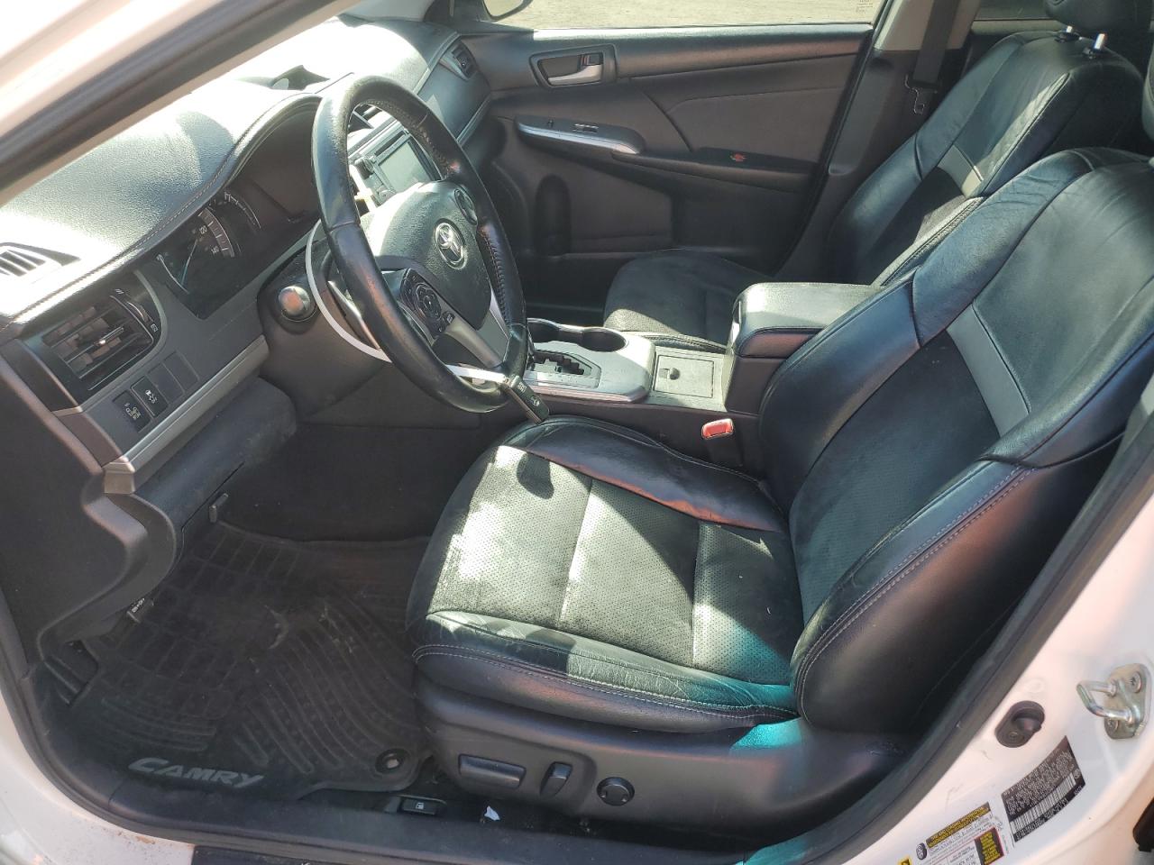 2014 Toyota Camry - Image 7