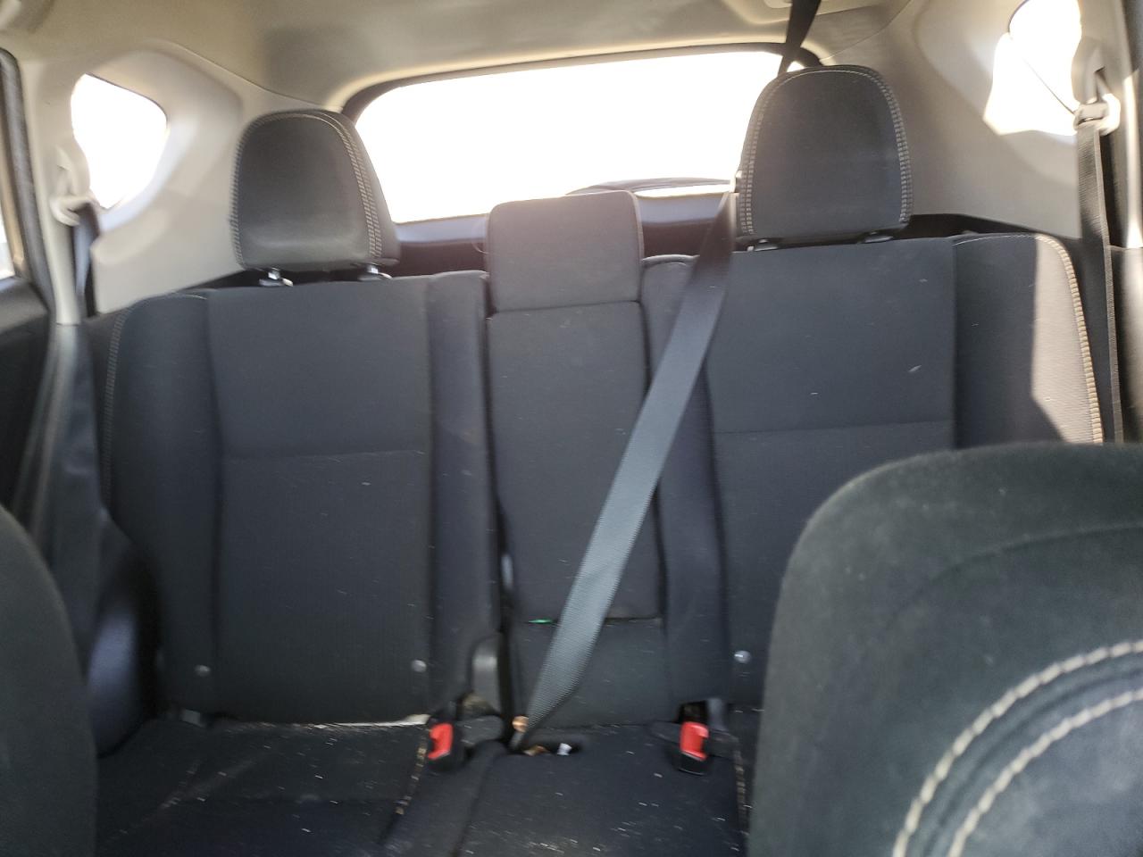 2015 Toyota RAV 4 - Image 10
