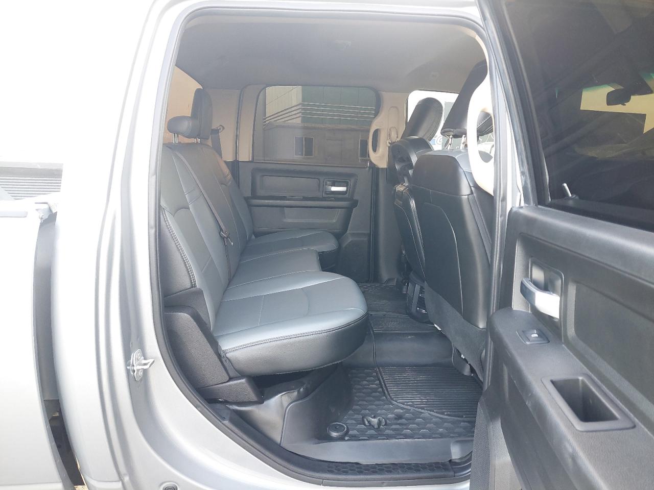 3C6UR5HL9KG586528 - 2019 Dodge RAM - #45433715