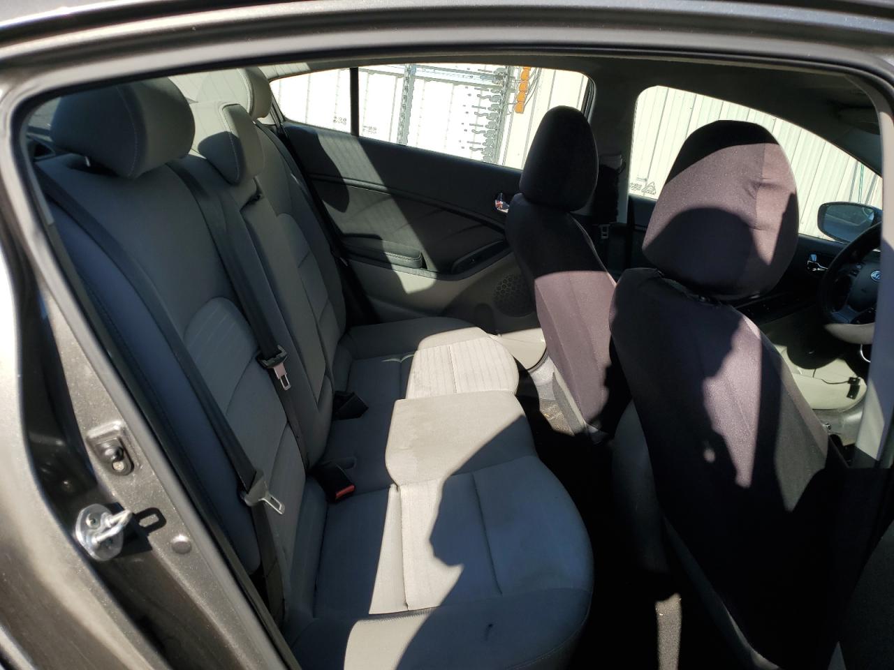 2014 Kia Forte - Image 10