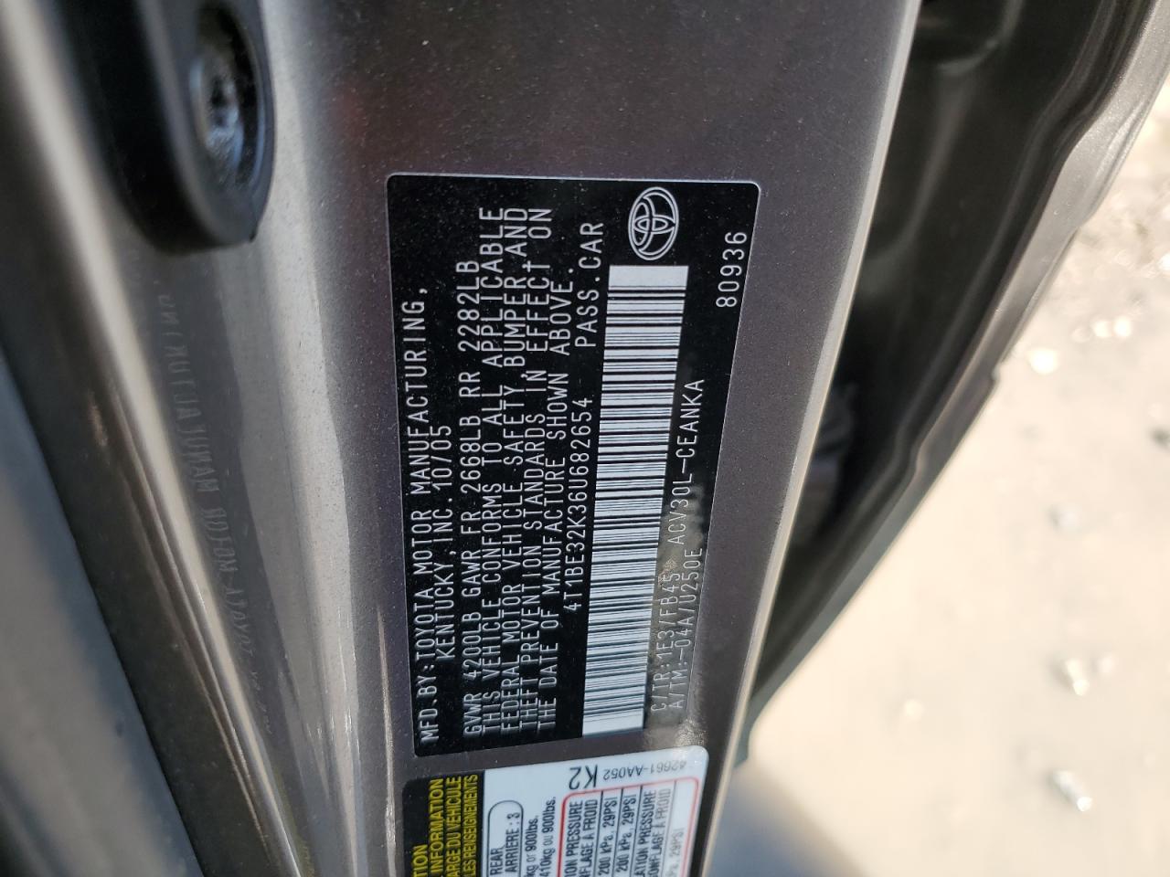 2006 Toyota Camry - Image 12