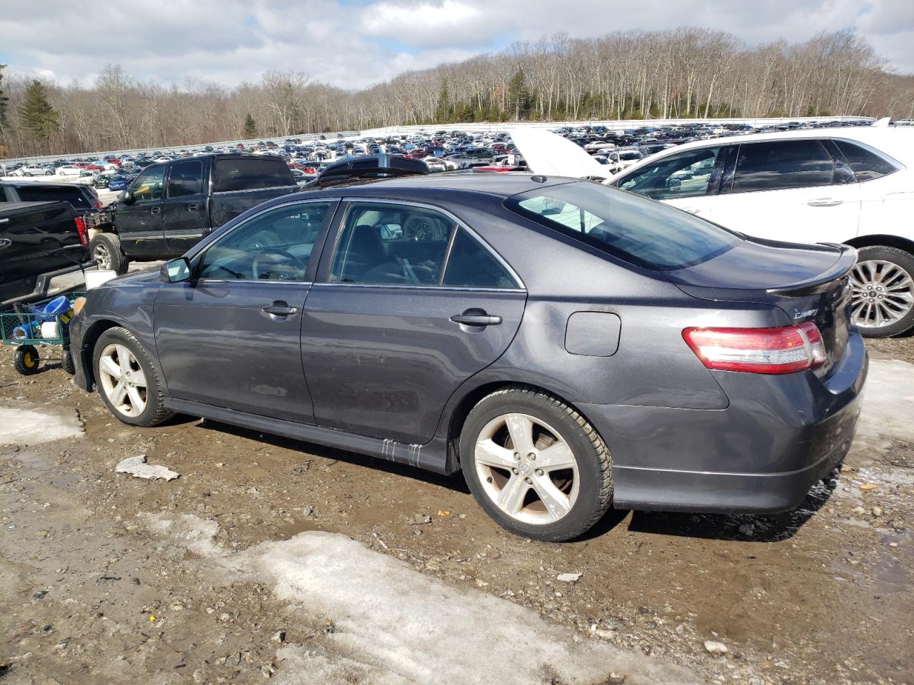 2011 Toyota Camry - Image 2