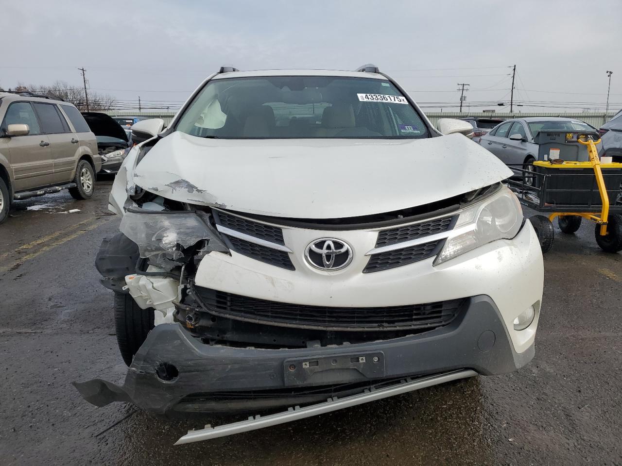 2015 Toyota RAV 4 - Image 5