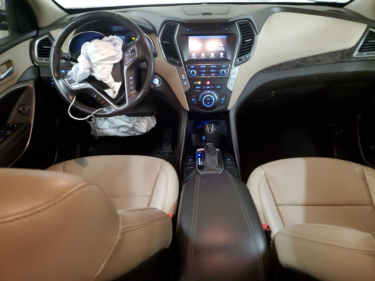 2017 Hyundai Santa Fe - Image 8
