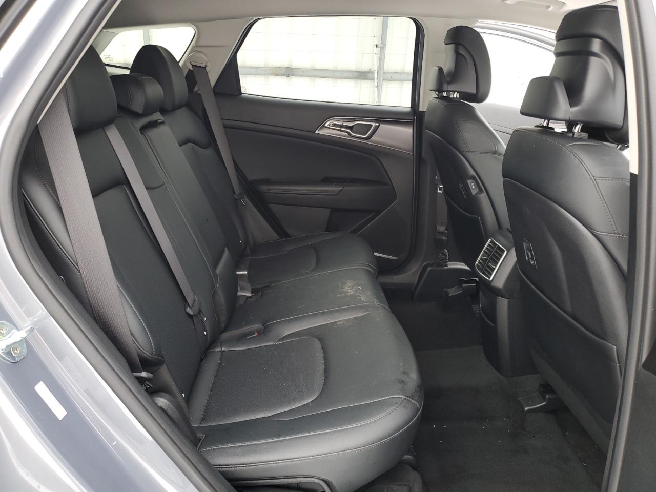 2023 Kia Sportage - Image 12