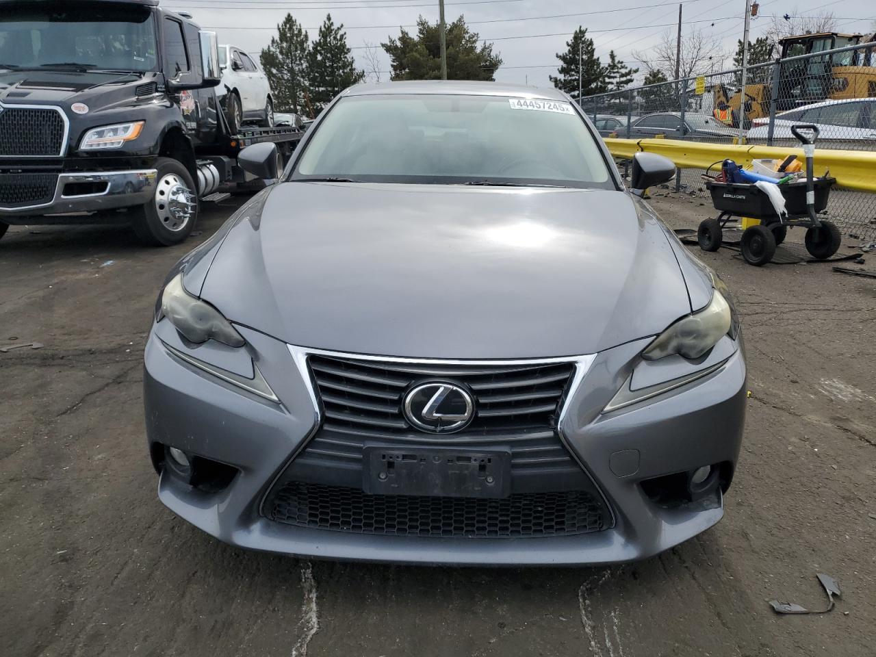 2014 Lexus IS - Image 5