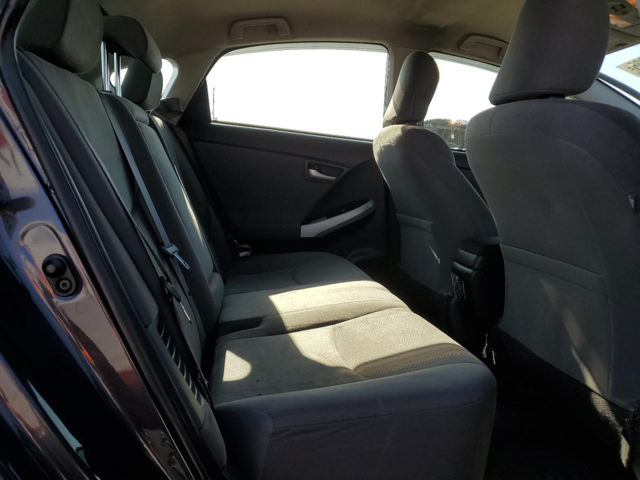 2014 Toyota Prius - Image 10