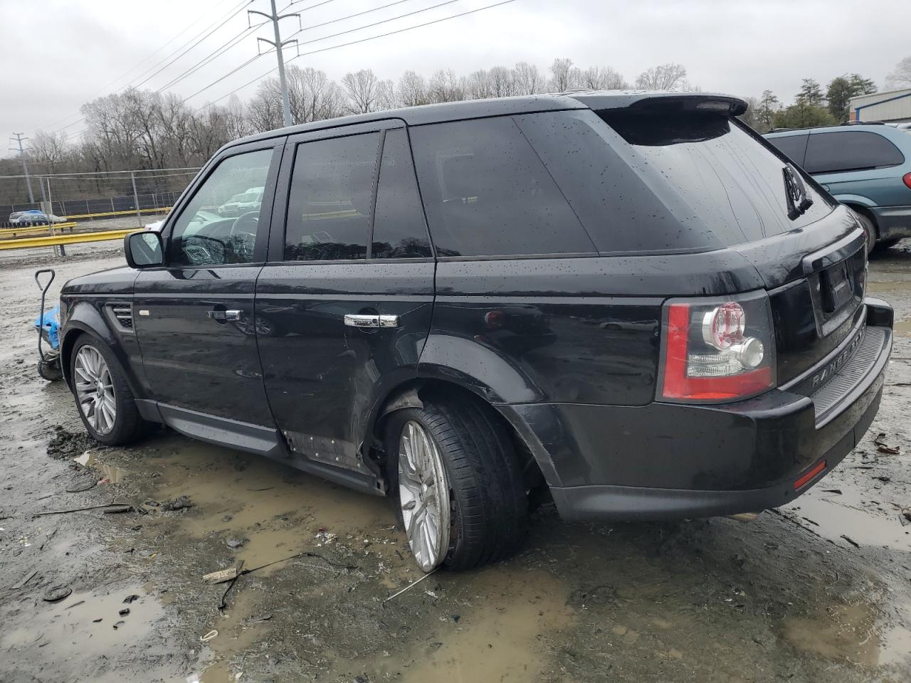 2010 Land Rover Range Rover - Image 2