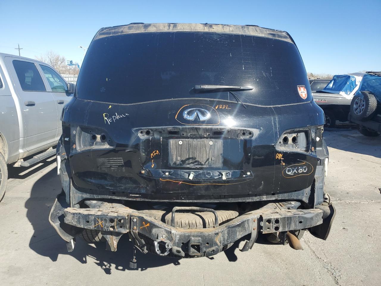 2016 Infiniti QX80 - Image 6