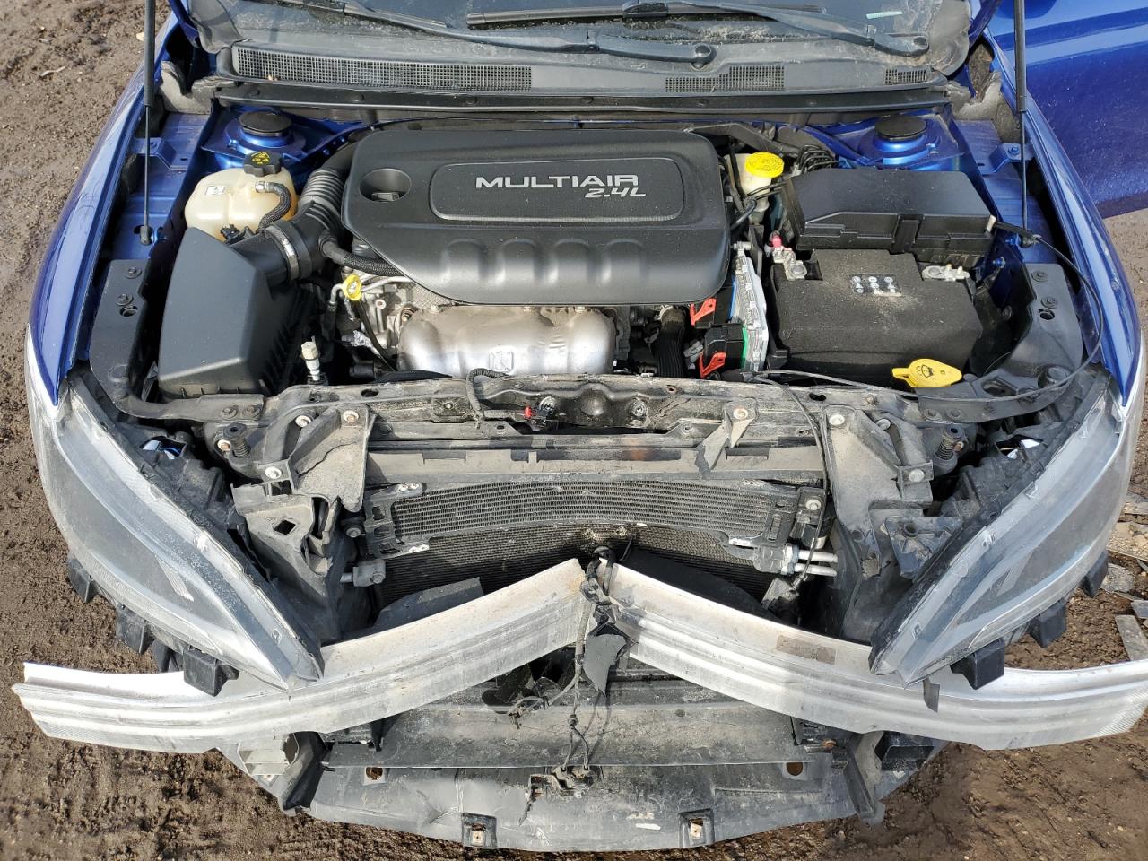 2016 Chrysler 200 - Image 12