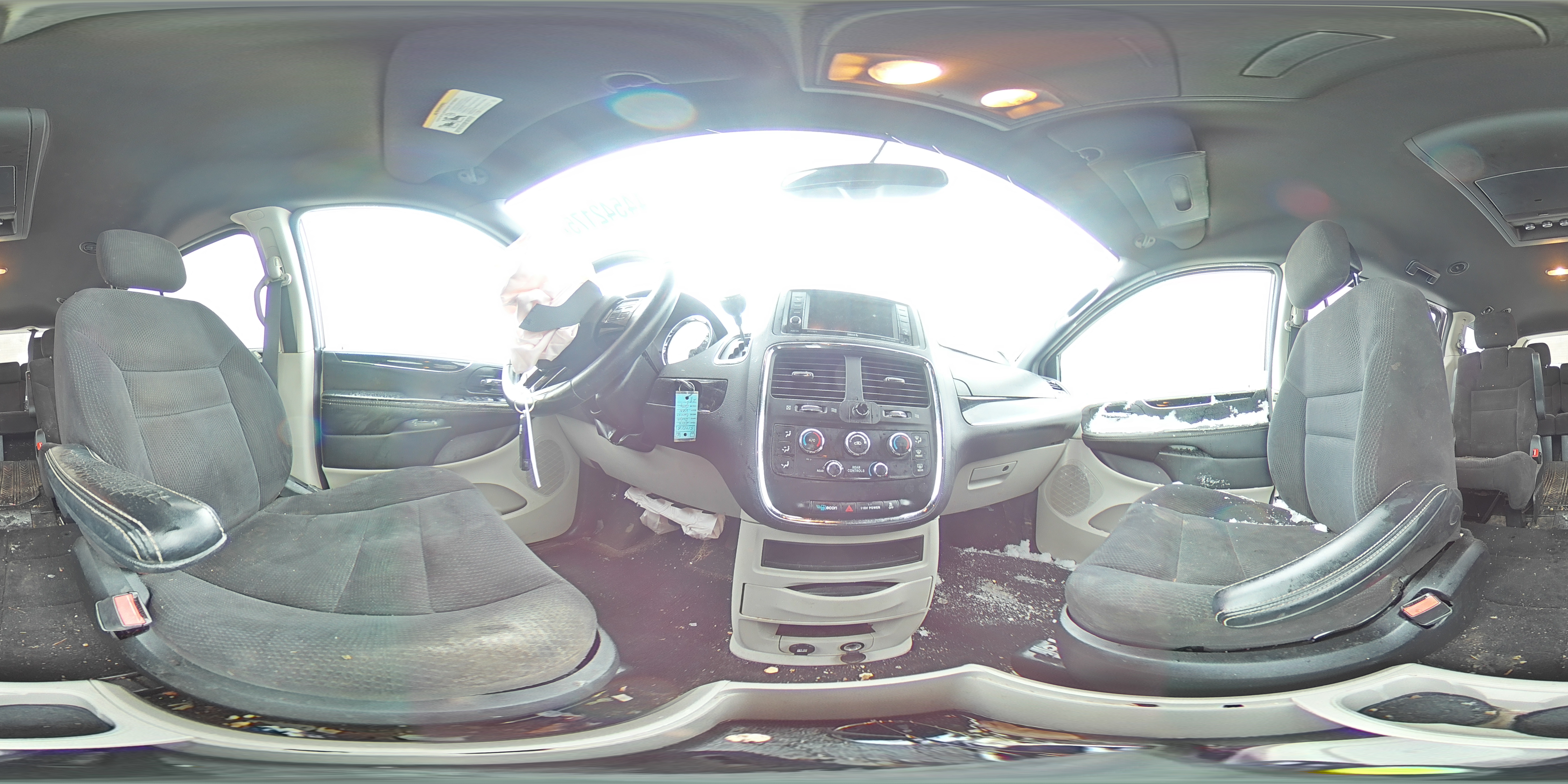 2014 Dodge Caravan - Image 13