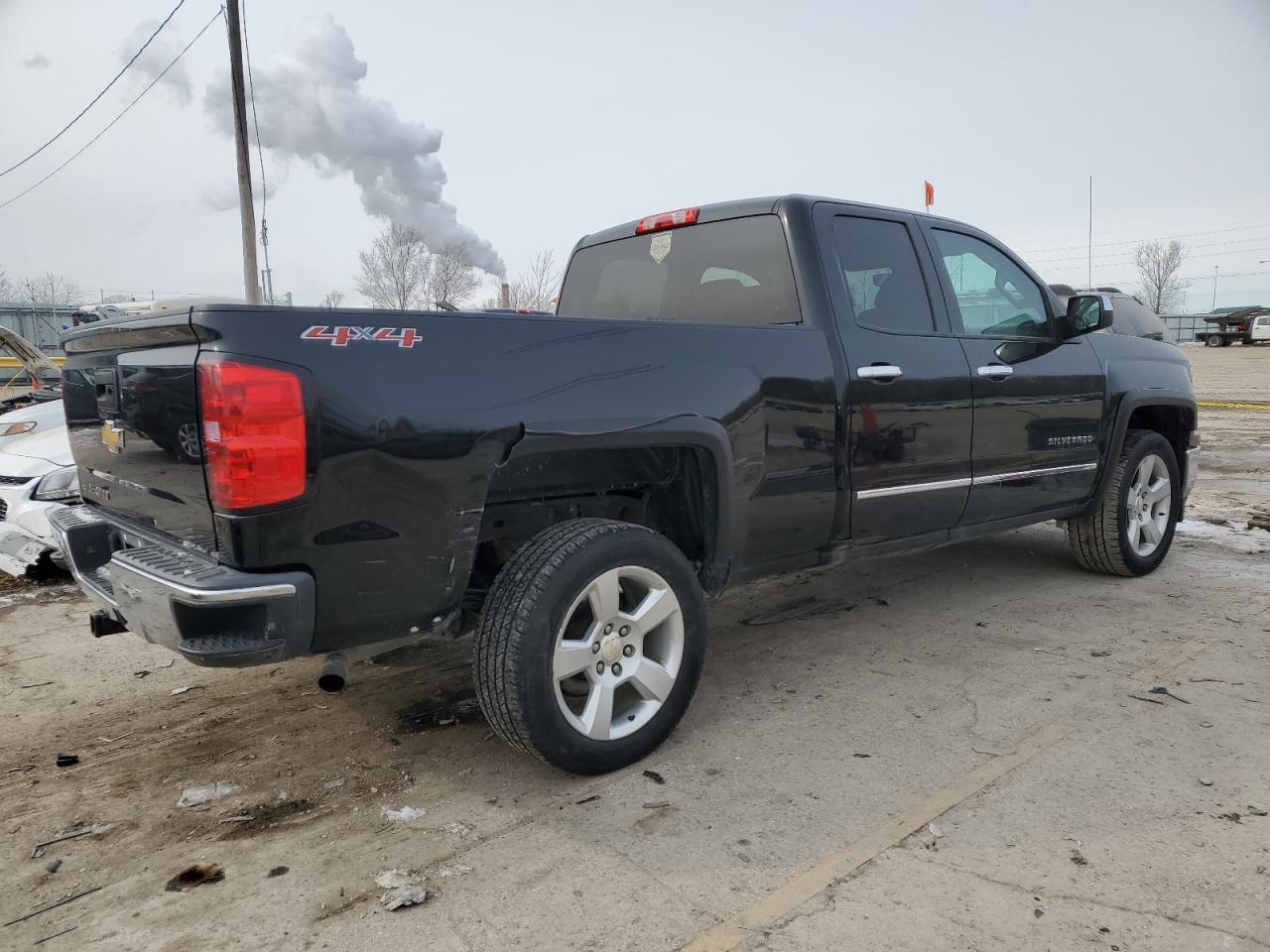 2015 Chevrolet Silverado - Image 3