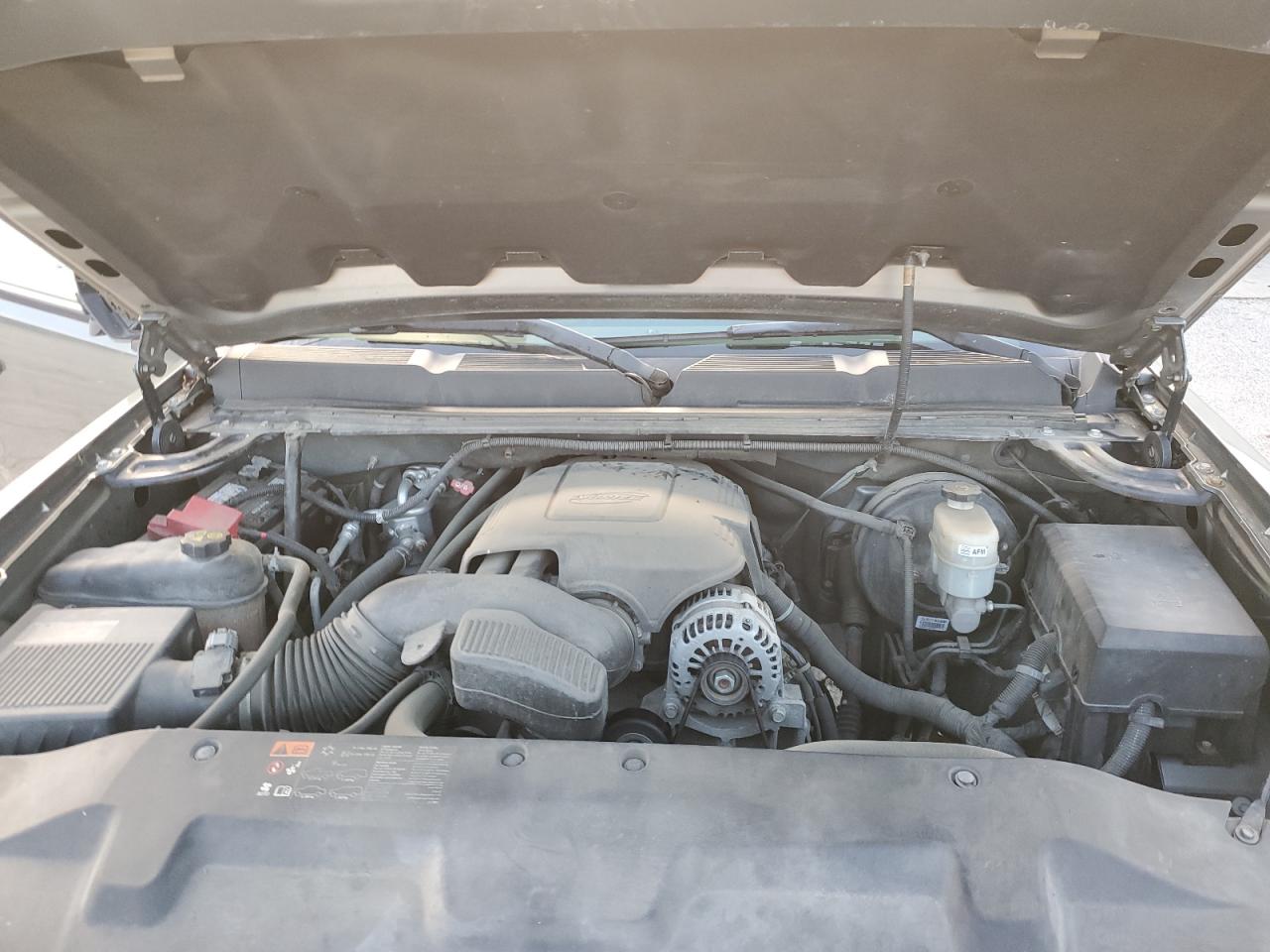 2011 Chevrolet Silverado - Image 12