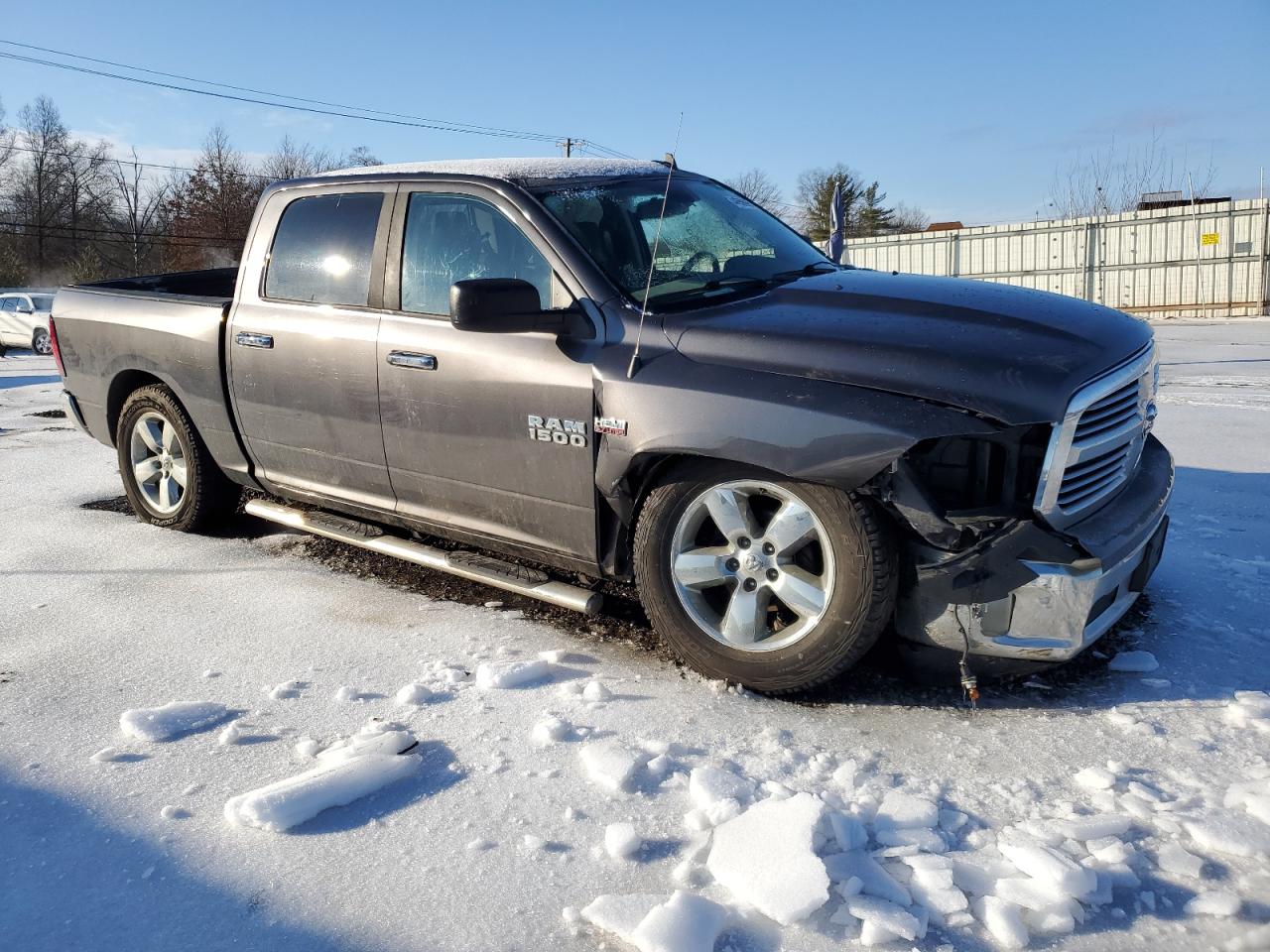 2015 RAM 1500 - Image 4