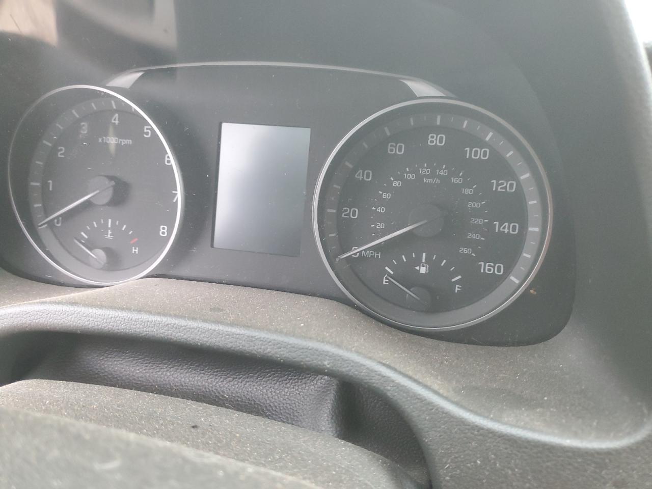 2018 Hyundai Elantra - Image 9