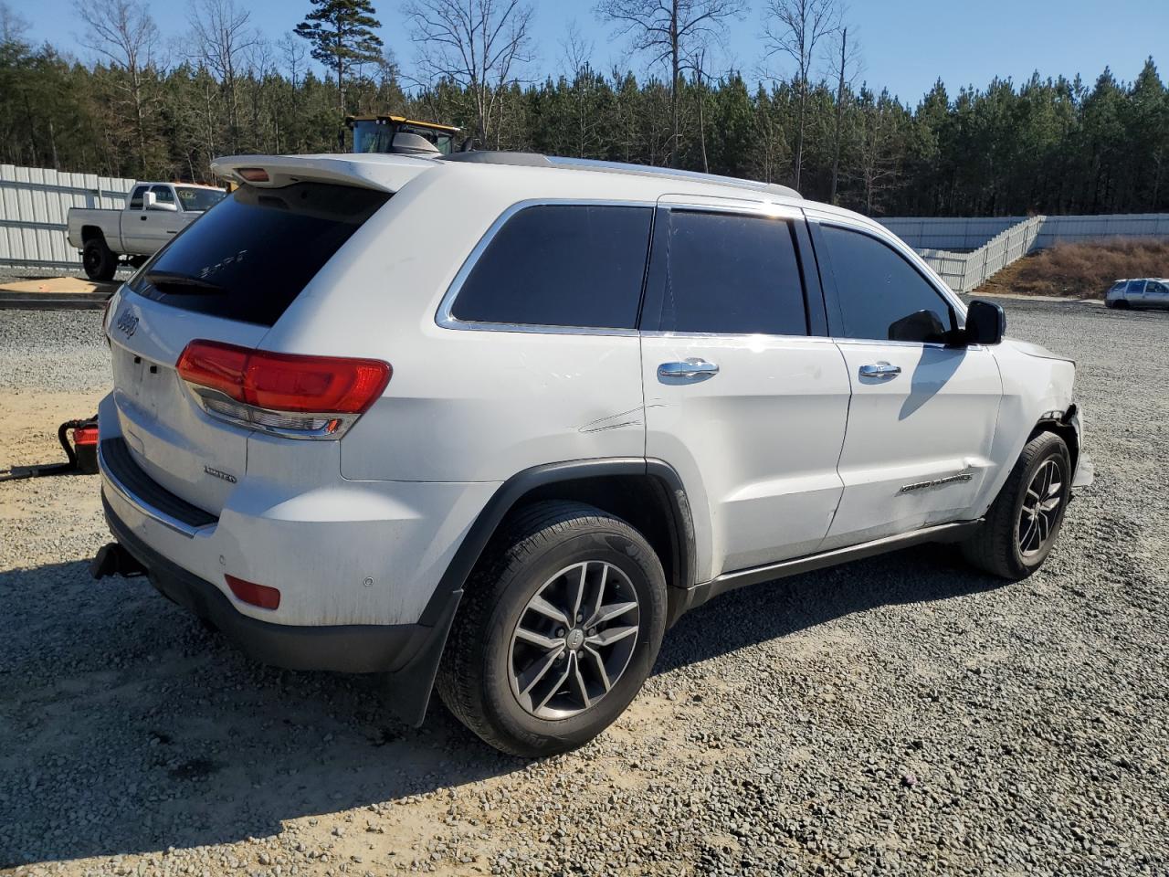 2017 Jeep Grand Cherokee - Image 3