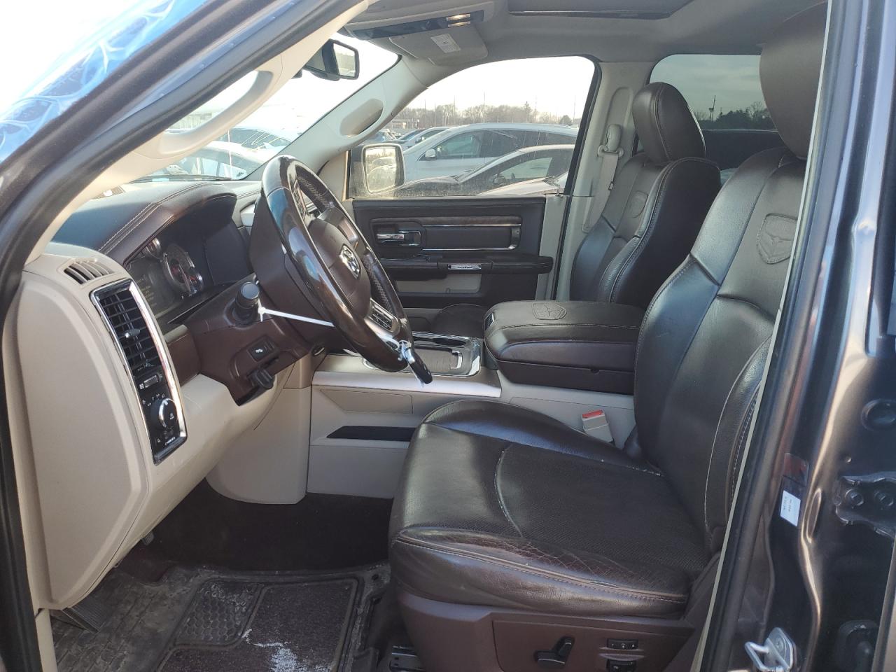 2016 RAM 1500 - Image 7