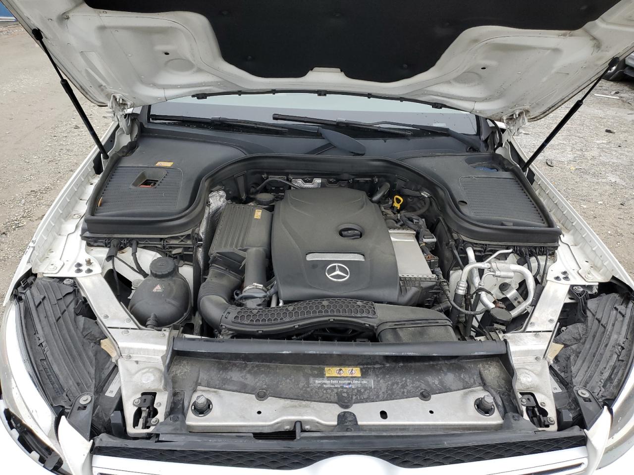 2016 Mercedes-Benz GLC - Image 13