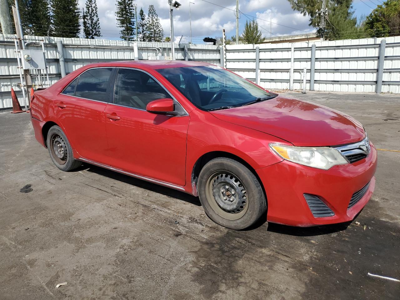 2014 Toyota Camry - Image 4