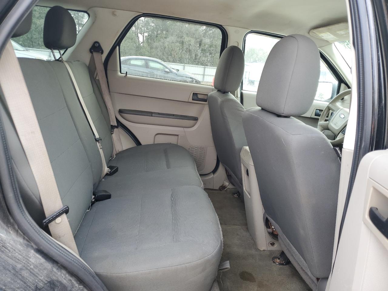 2011 Ford Escape - Image 10
