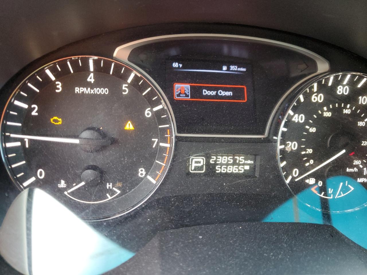 2015 Nissan Altima - Image 9