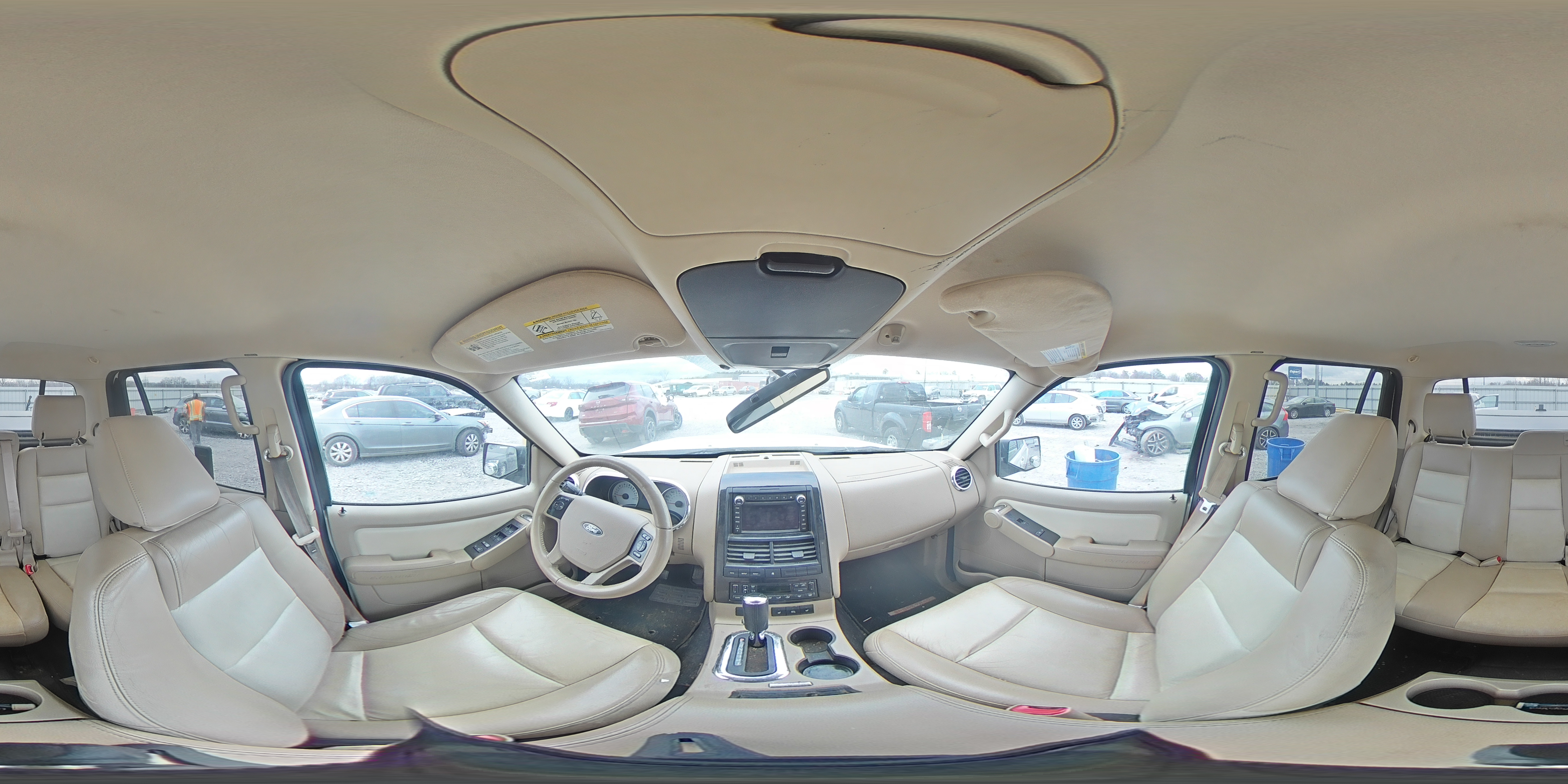 2010 Ford Explorer - Image 13