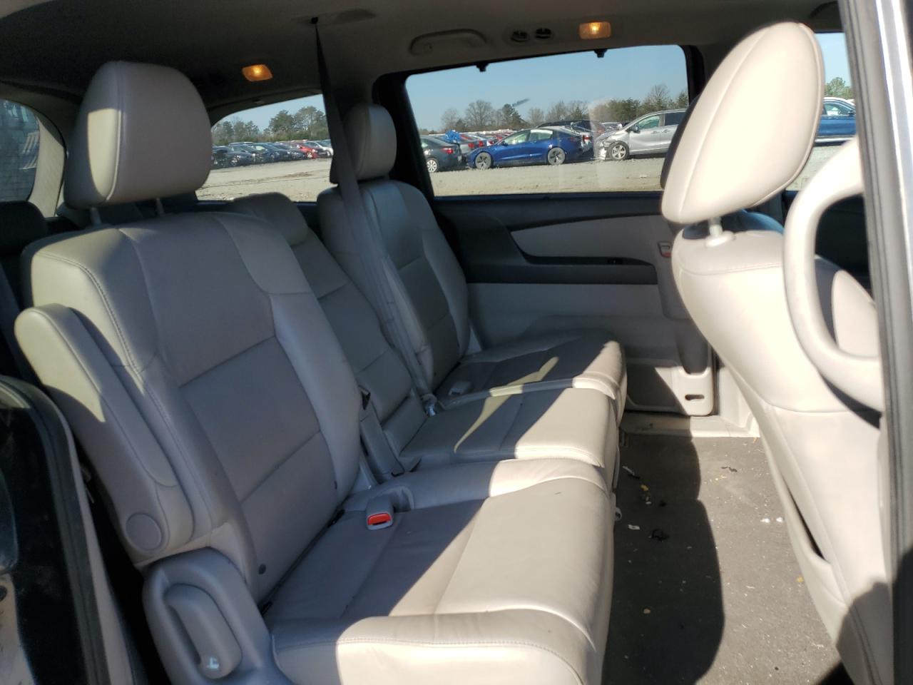 2012 Honda Odyssey - Image 11