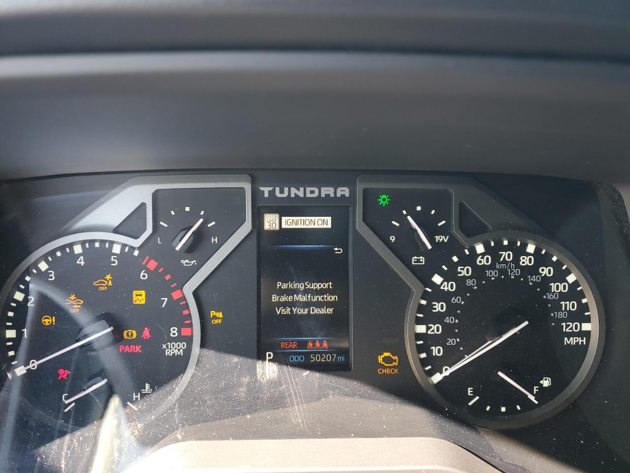 2022 Toyota Tundra - Image 9