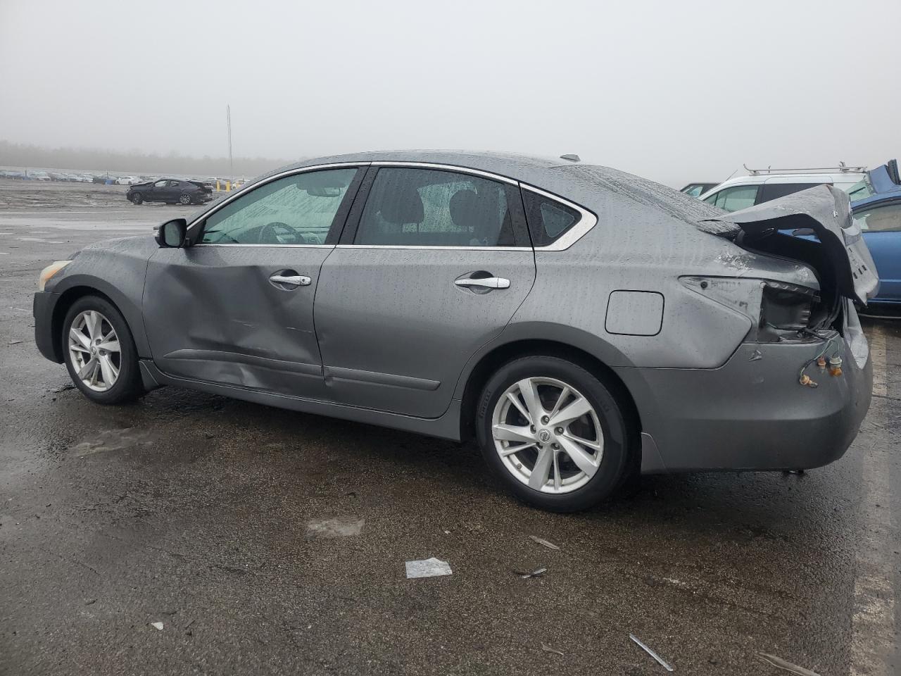 2015 Nissan Altima - Image 2
