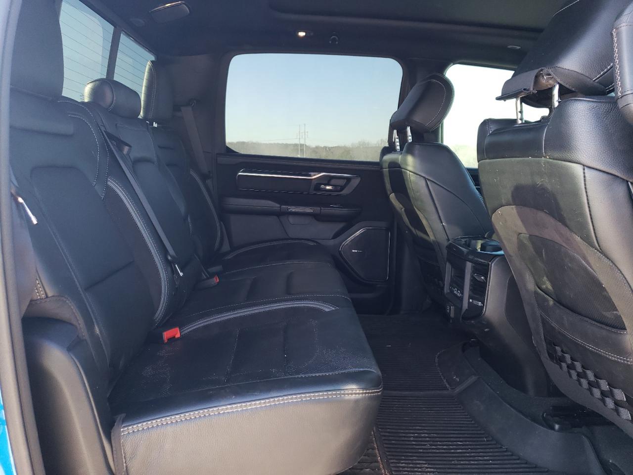 2022 RAM 1500 - Image 10
