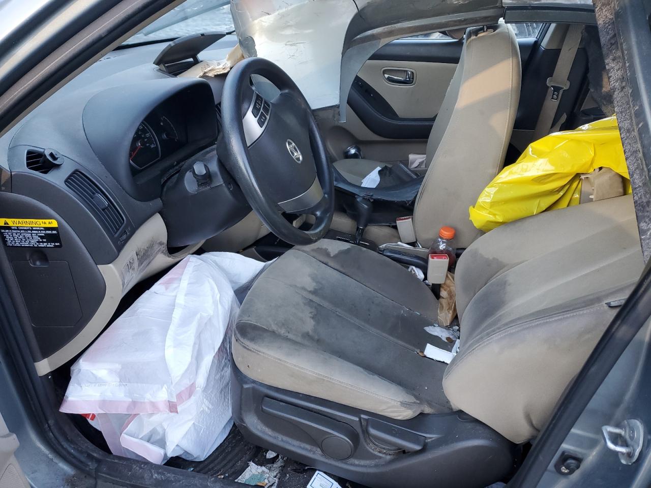 2010 Hyundai Elantra - Image 7