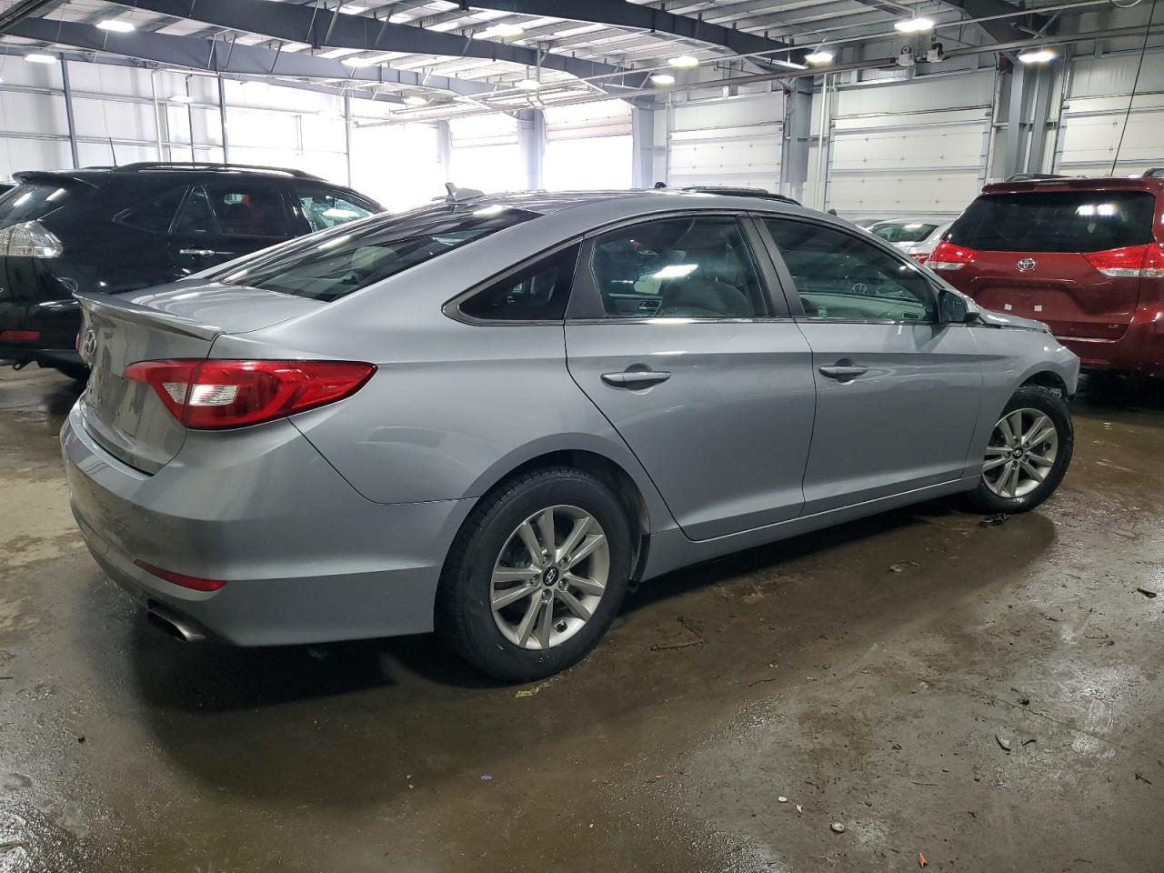 2017 Hyundai Sonata - Image 3