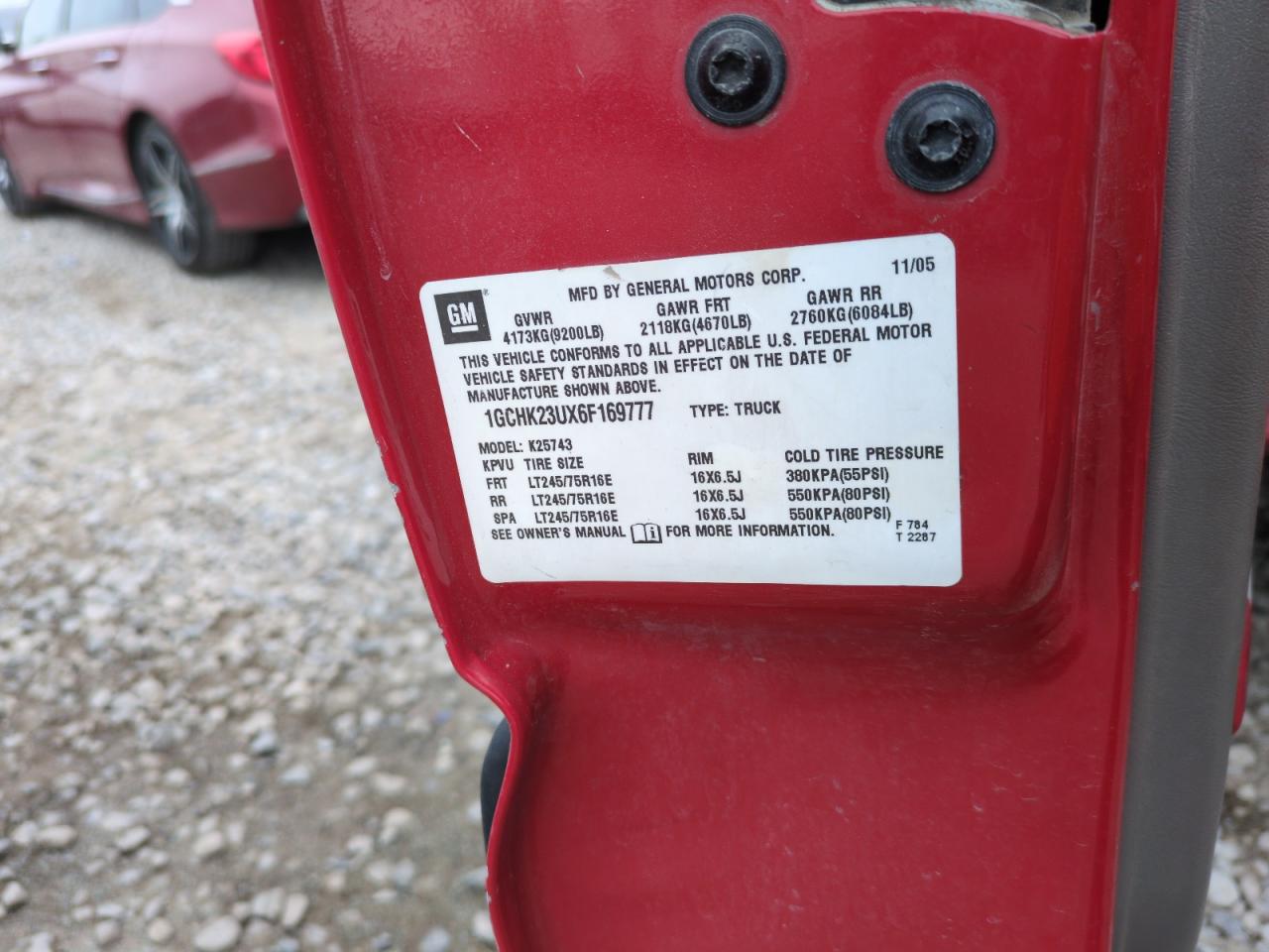 2006 Chevrolet Silverado - Image 12
