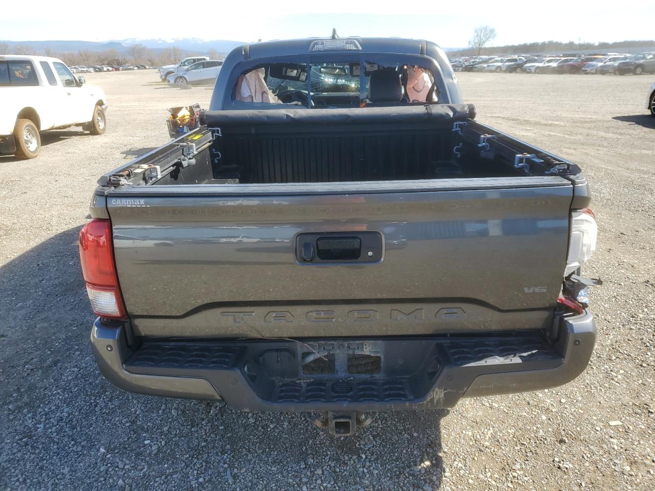 2017 Toyota Tacoma - Image 6