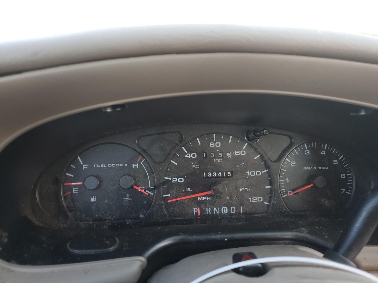 2003 Ford Taurus - Image 9