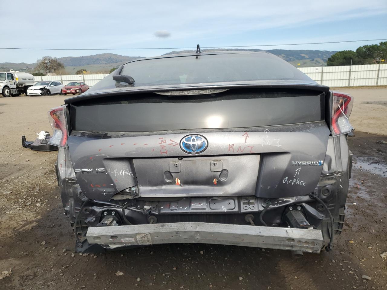 2017 Toyota Prius - Image 6