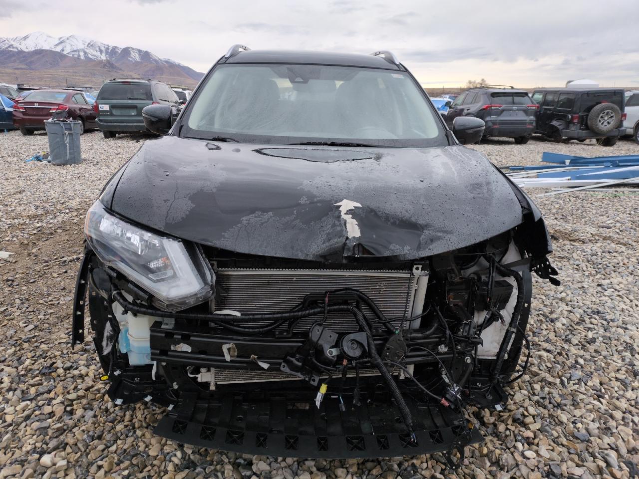 JN8AT2MV8HW013766 NISSAN ROGUE 2017