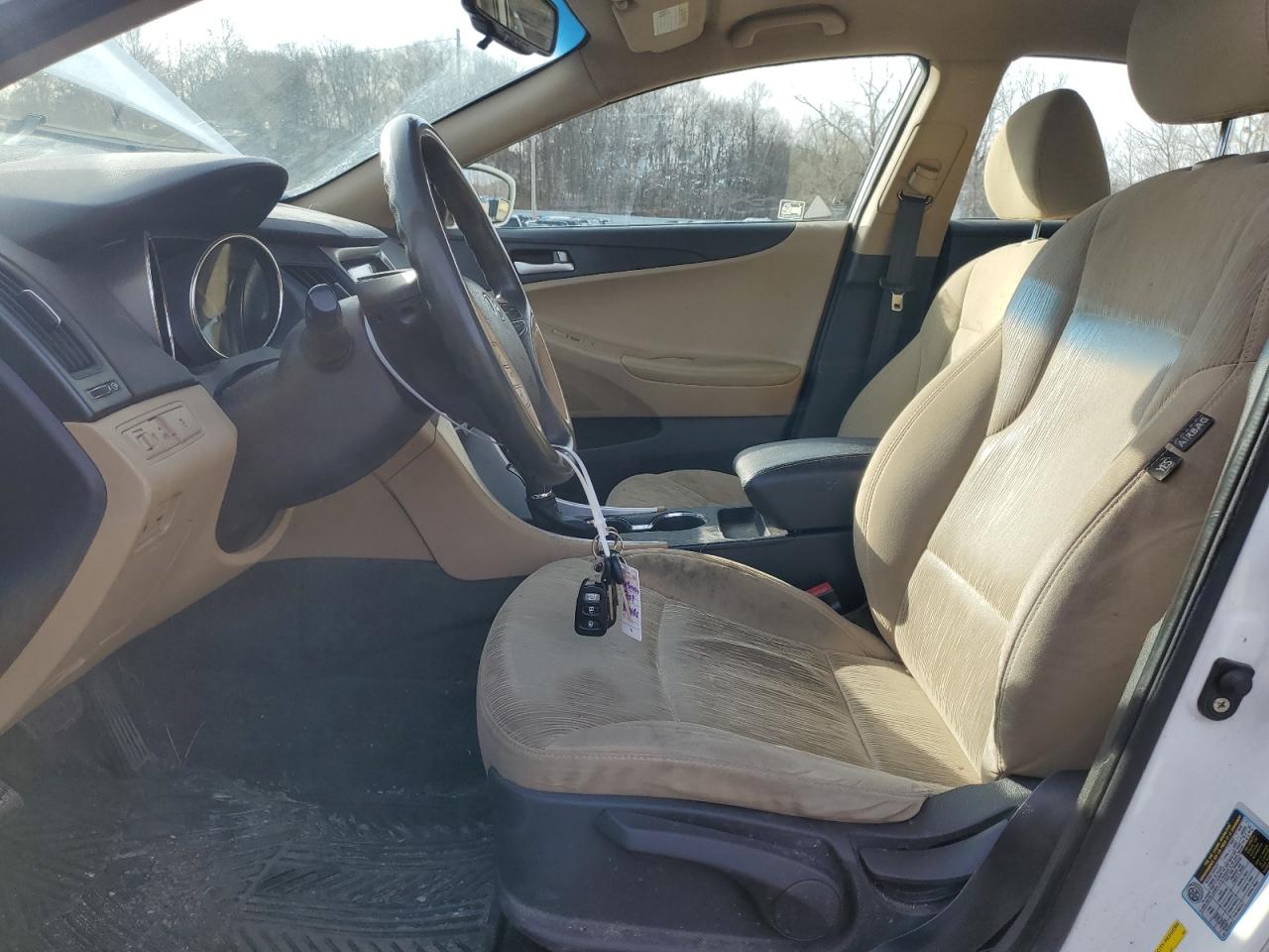 2012 Hyundai Sonata - Image 7