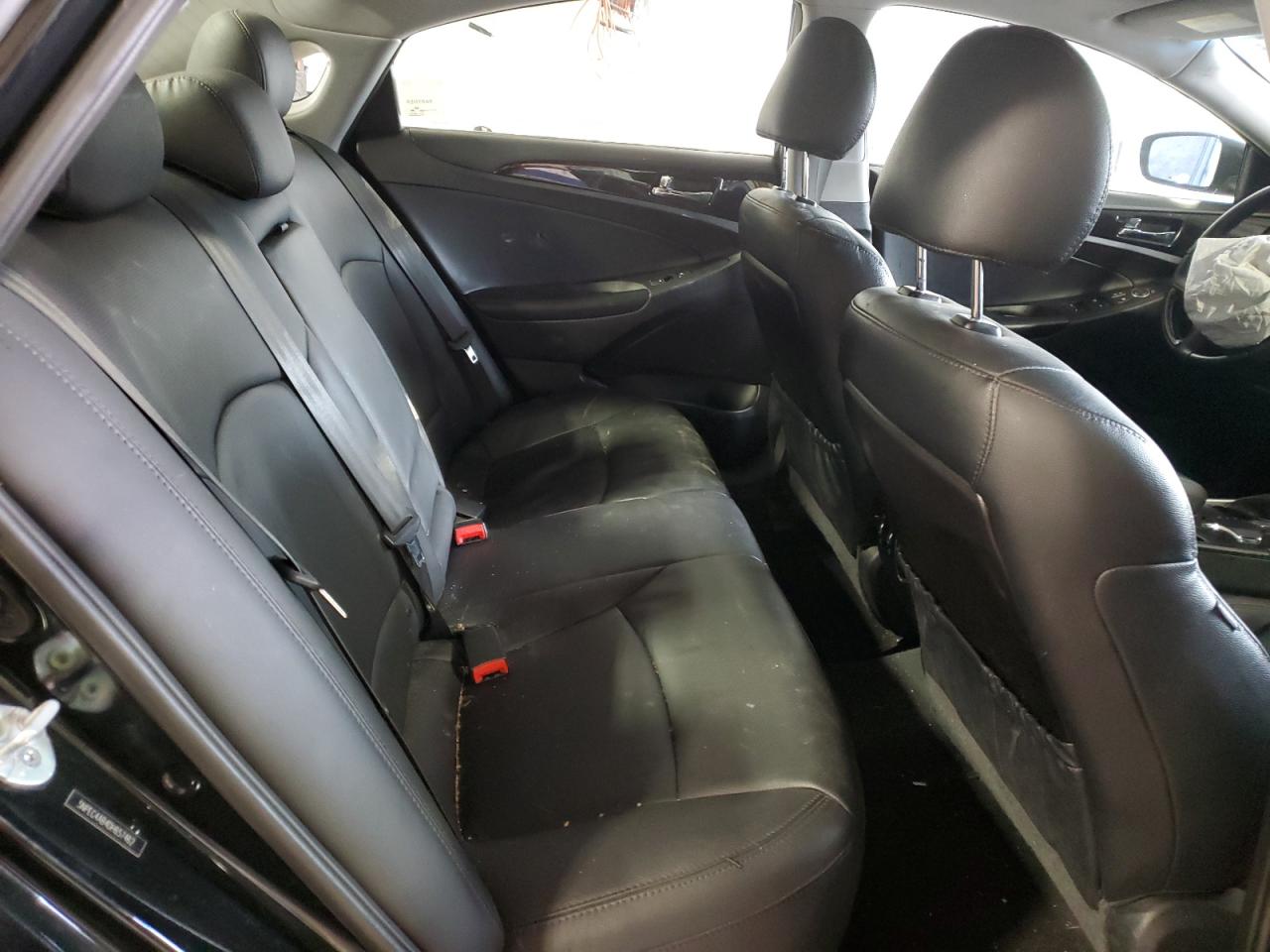 2013 Hyundai Sonata - Image 10