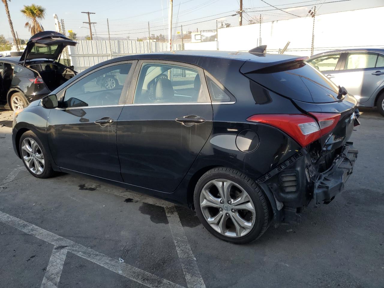 2014 Hyundai Elantra - Image 2