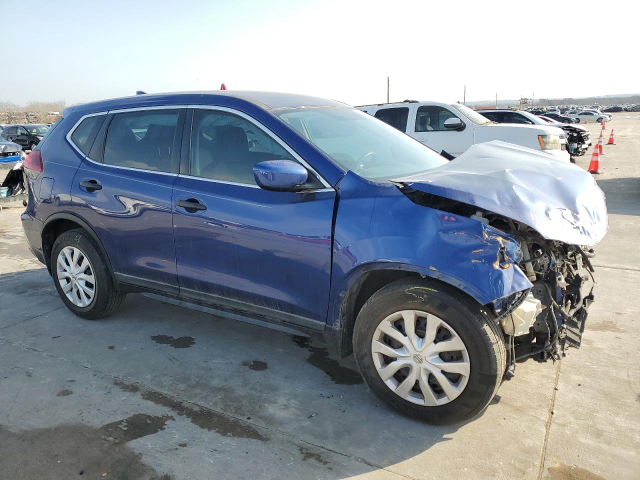 2018 Nissan Rogue - Image 4