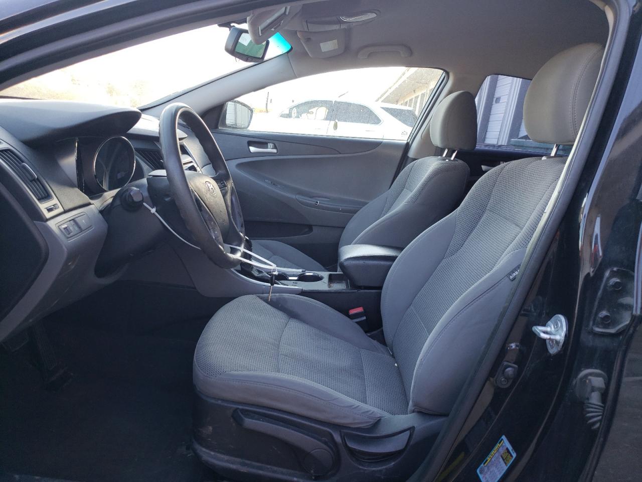 2013 Hyundai Sonata - Image 7