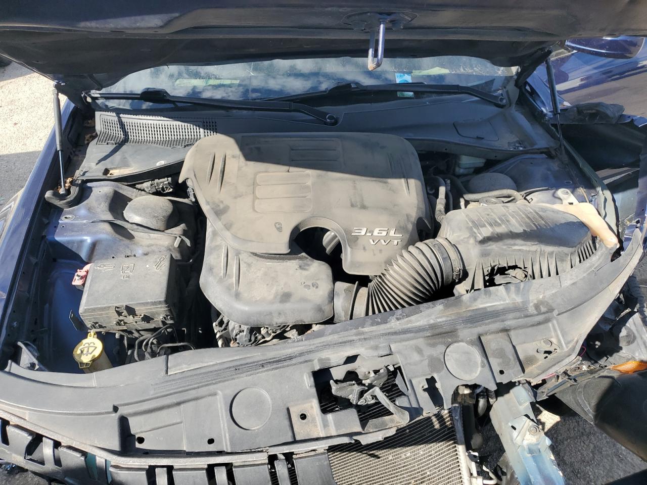 2013 Chrysler 300 - Image 11