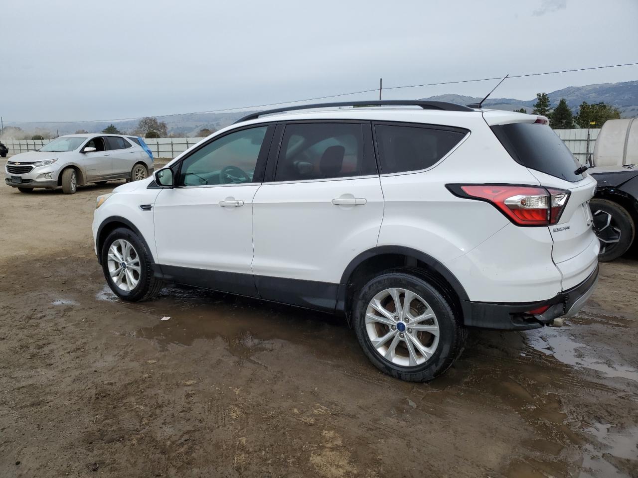 1FMCU0GD5JUB25852 FORD ESCAPE 2018